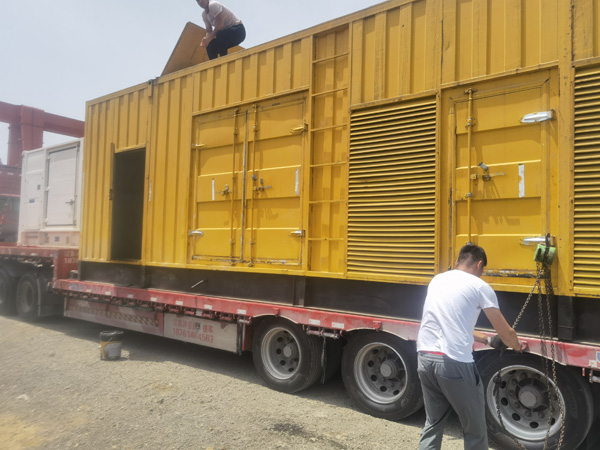 东城汽油发电机对供油装置的要求