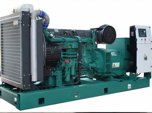 东城升级现有发电机组的成本大概是多少？